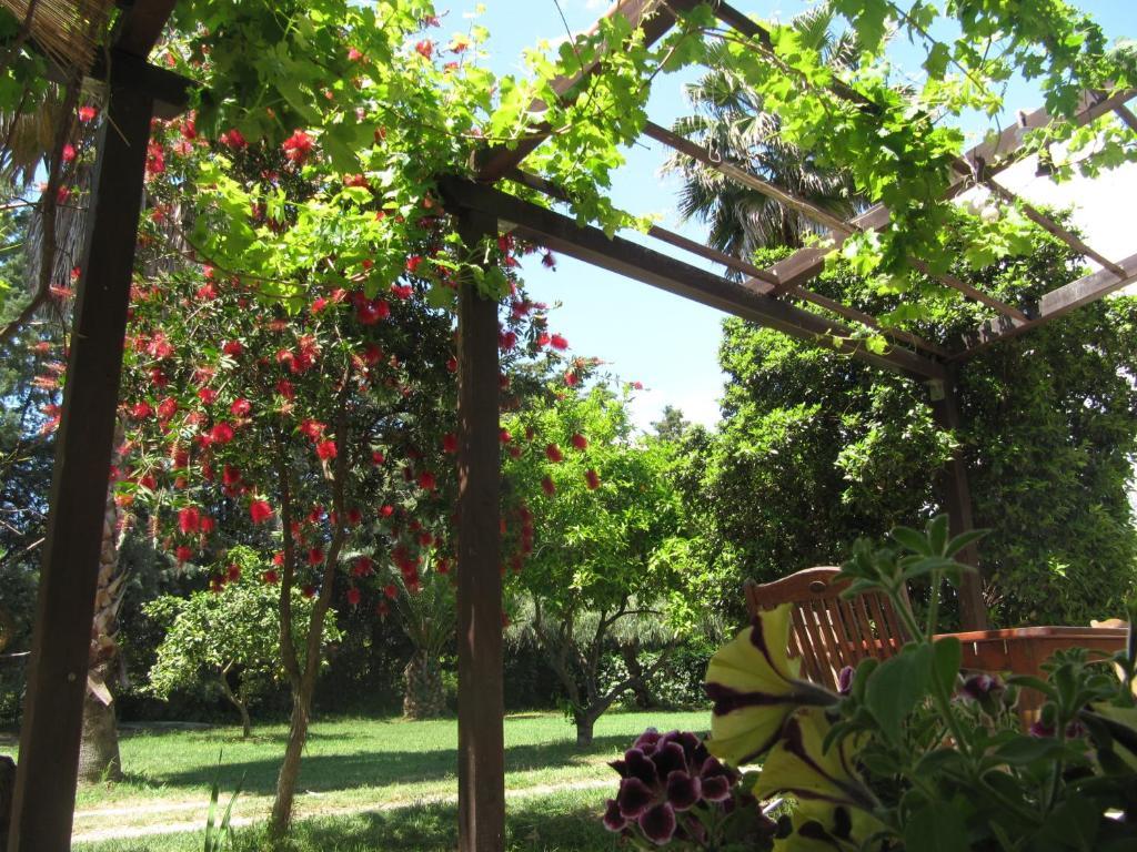 Agriturismo Torre Del Golfo Cropani Esterno foto